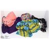 Image 1 : LOT OF 5 ASSORTED SCARVES