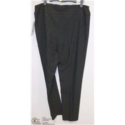 ROSETTE PATTERNED PANT SIZE 14