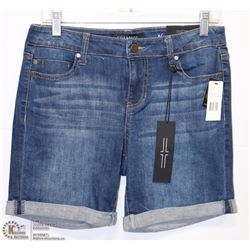 JEAN SHORTS SIZE 4