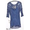 Image 1 : 3/4 LENGTH LACE TUNIC WITH TANK SIZE MED