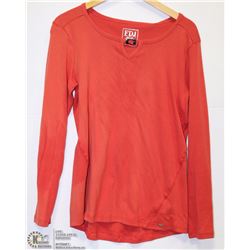 RIBBED CREW TOP WITH ORNAMENTAL NECK LINE SIZE SM