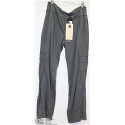 GREY SWEATPANTS SIZE MEDIUM