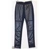 Image 1 : NAVY LEGGING WITH FAUX LEATHER FRONTS SIZE 2