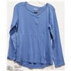 Image 1 : BLUE CREW NECK LONG SLEEVE TOP SIZE LRG