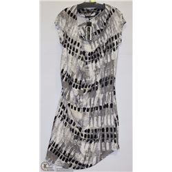 SHORT SLEEVE CROP PRINT DRESS SIZE MED