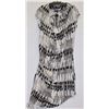 Image 1 : SHORT SLEEVE CROP PRINT DRESS SIZE MED