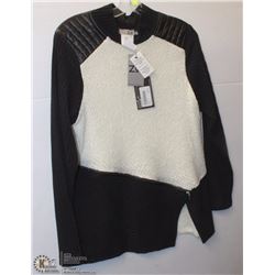 MOCK NECK SWEATER W/ZIP AND PLEATHER DETAILS SZ LRG