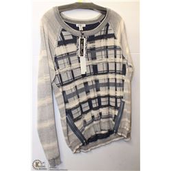 LONG SLEEVE SWEATER W/ZIP DETAIL SIZE LARGE