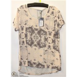 SPLASH PRINT W/MESH STRIP ON BACK TSHIRT SIZE 14