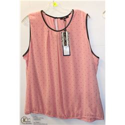 BLOUSE - DOTTED W/PLEATHER TRIM SIZE 16