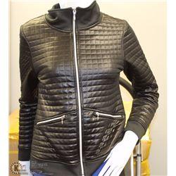 QUILTED BLACK JACKET WITH ZIPPER DETAILS SIZE XS