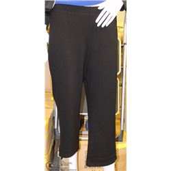 BLACK BASIC CROP PANT SIZE LARGE