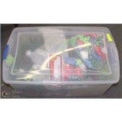 LARGE TOTE WITH ASSORTED CHRISTMAS DECORATIONS