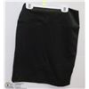 Image 1 : WOMENS SKIRT SIZE MEDIUM