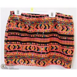 WOMENS SKIRT SIZE MEDIUM