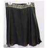 Image 1 : WOMENS SKIRT SIZE MEDIUM