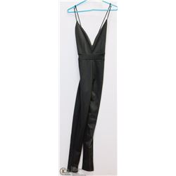 BLACK OUTFIT SIZE MEDIUM