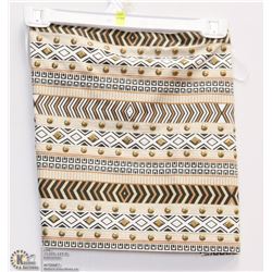 WOMENS SKIRT SIZE UNKNOWN