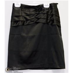 WOMENS SKIRT SIZE XXL