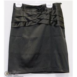 WOMENS SKIRT SIZE 3XL