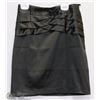 Image 1 : WOMENS SKIRT SIZE 3XL