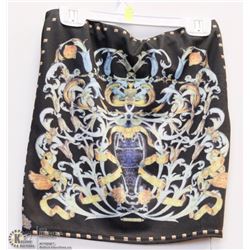 WOMENS SKIRT SIZE UNKNOWN