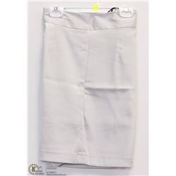 WOMENS SKIRT SIZE XL