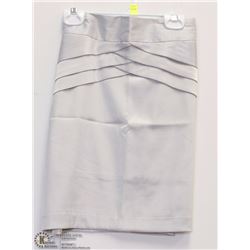 WOMENS SKIRT SIZE XL