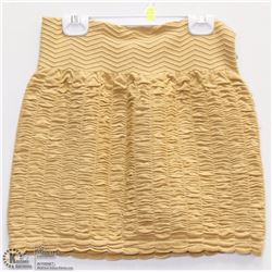 WOMENS SKIRT SIZE M/L