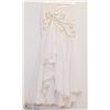 Image 1 : WOMENS WHITE CLOTHING SIZE UNKNOWN