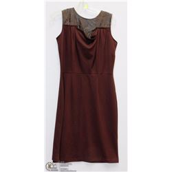 DRESS UNKNOWN SIZE