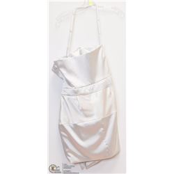 GREY DRESS SIZE UNKNOWN