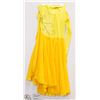 Image 1 : YELLOW OUTFIT SIZE UNKNOWN