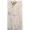 Image 1 : WOMENS WHITE CLOTHING ITEM SIZE UNKNOWN