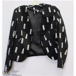 BLACK AND WHITE BLAZER SIZE 6