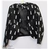Image 1 : BLACK AND WHITE BLAZER SIZE 6