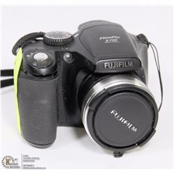 FUJI FINEPIX S700 DIGITAL CAM WITH 2GB SD CARD