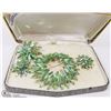Image 1 : SHERMAN GREEN JEWELRY SET INCL 2 BROACHES & PAIR