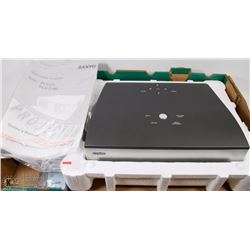 SANYO MULTIMEDIA PROJECTOR