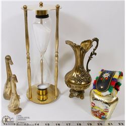 VINTAGE BRASS HOUR GLASS SAND