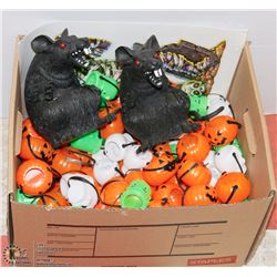 BOX OF HALLOWEEN ITEMS