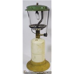 VINTAGE PORTABLE CAMP LIGHT
