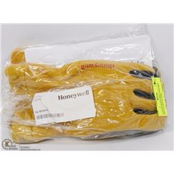 PAIR OF HONEYWELL SIZE MED PROTECTIVE GLOVES