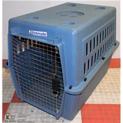 PETMATE COLLAPSIBLE PORTABLE KENNEL