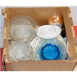 BOX OF ASSORTED VINTAGE GLASSWARE INCL