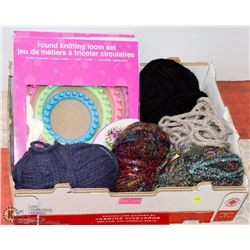 4 PC ROUND KNITTING LOOM SET WITH 5 BALLS OF YARN