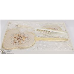 UNOPENED VINTAGE VANITY/DRESSER SET