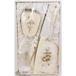 UNOPENED VINTAGE VANITY/DRESSER SET