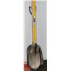 Image 1 : BUNDLE OF 4 CONTRACTOR SHOVELS