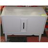 Image 1 : VINTAGE ONE HANDLE STORAGE CHEST, LIGHTS UP INSIDE